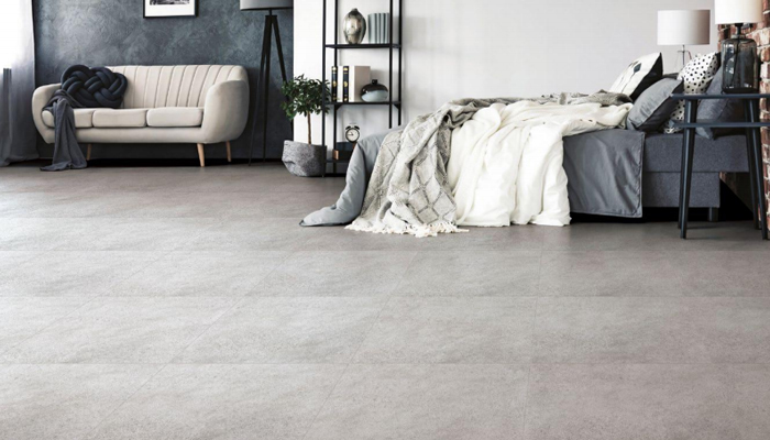 床にも使えるフロアタイル(塩ビとセラミック)のメリットとデメリット