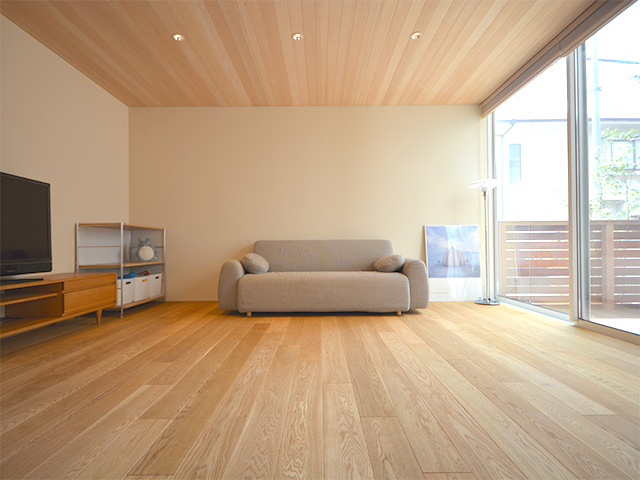 床暖房はリフォームでも設置可能!費用や取付方法を解説