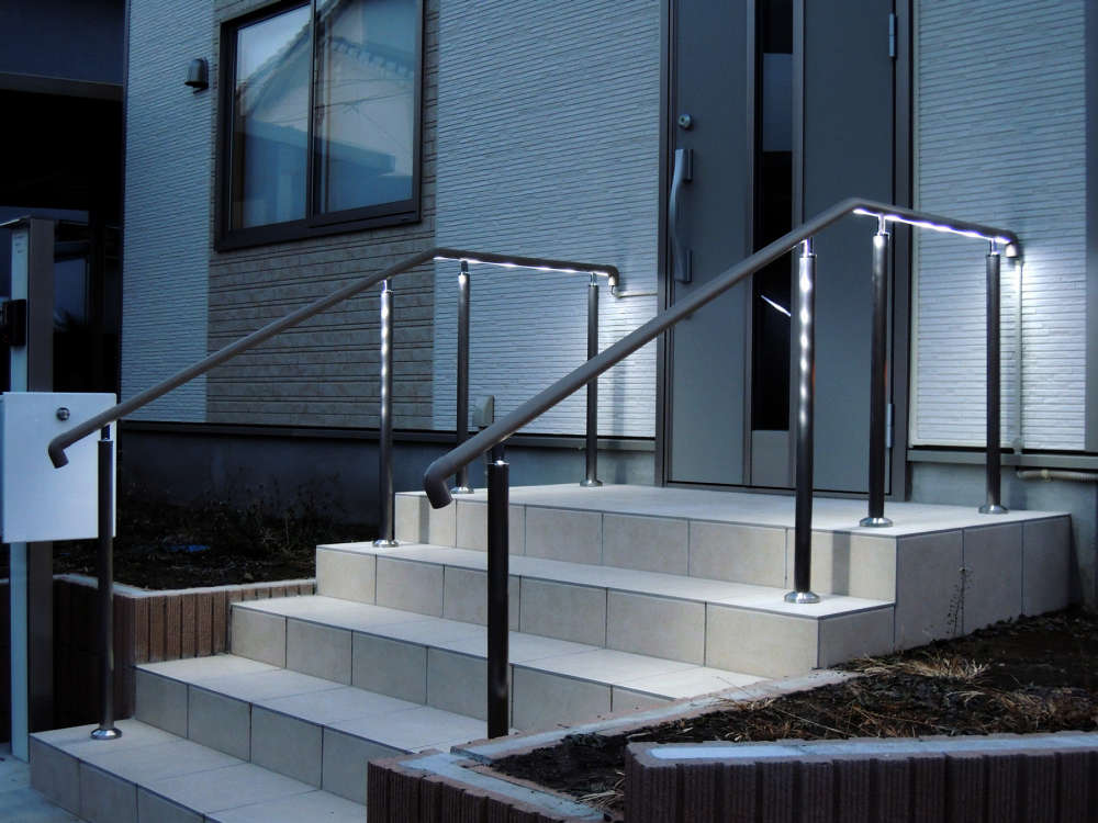 LED補助手すり「LED safety rail」