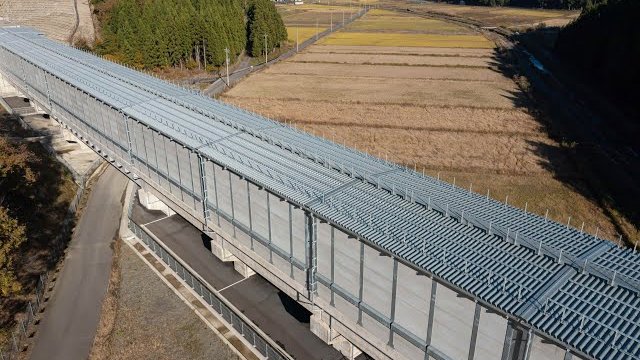 【空から見る屋根のカタチ】北陸新幹線南越前鋼製シェルター